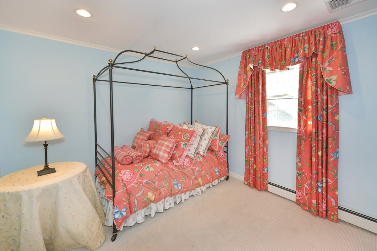 18 Powderhorn Rd