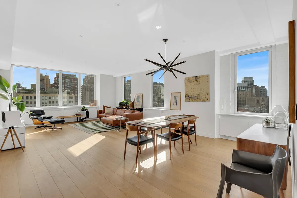 251 W 19th St, #9D