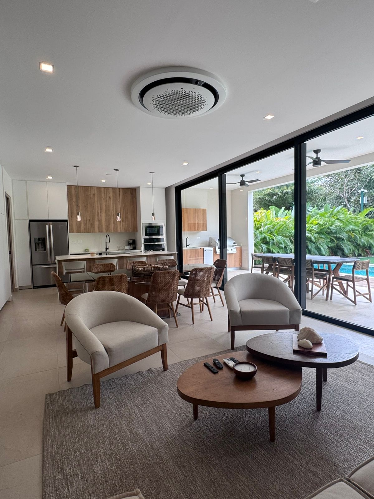 Turnkey Tropical-Modern 4BR Villa with Private Pool in Prestigious Hacienda Pinilla