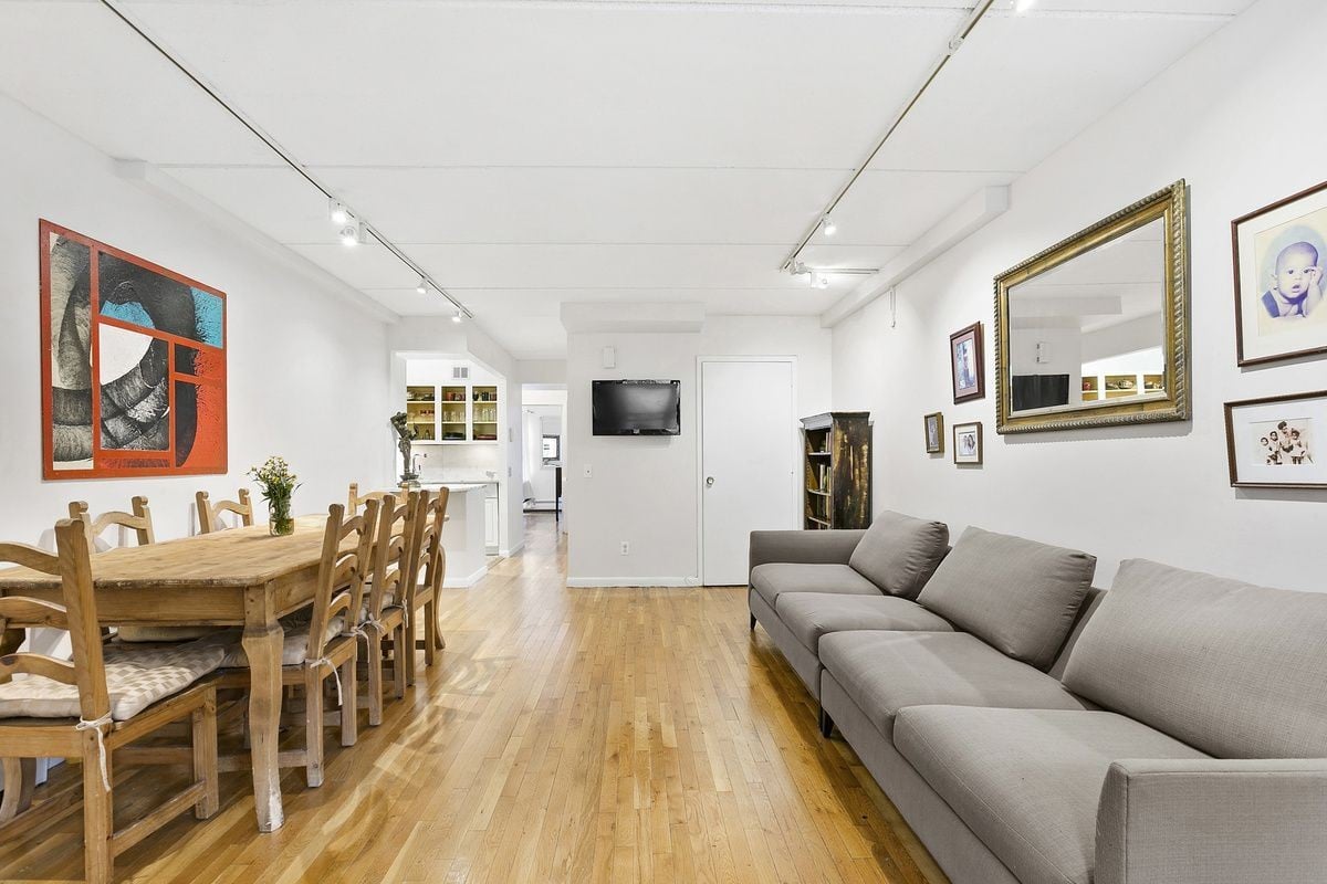  549 East 11th Street