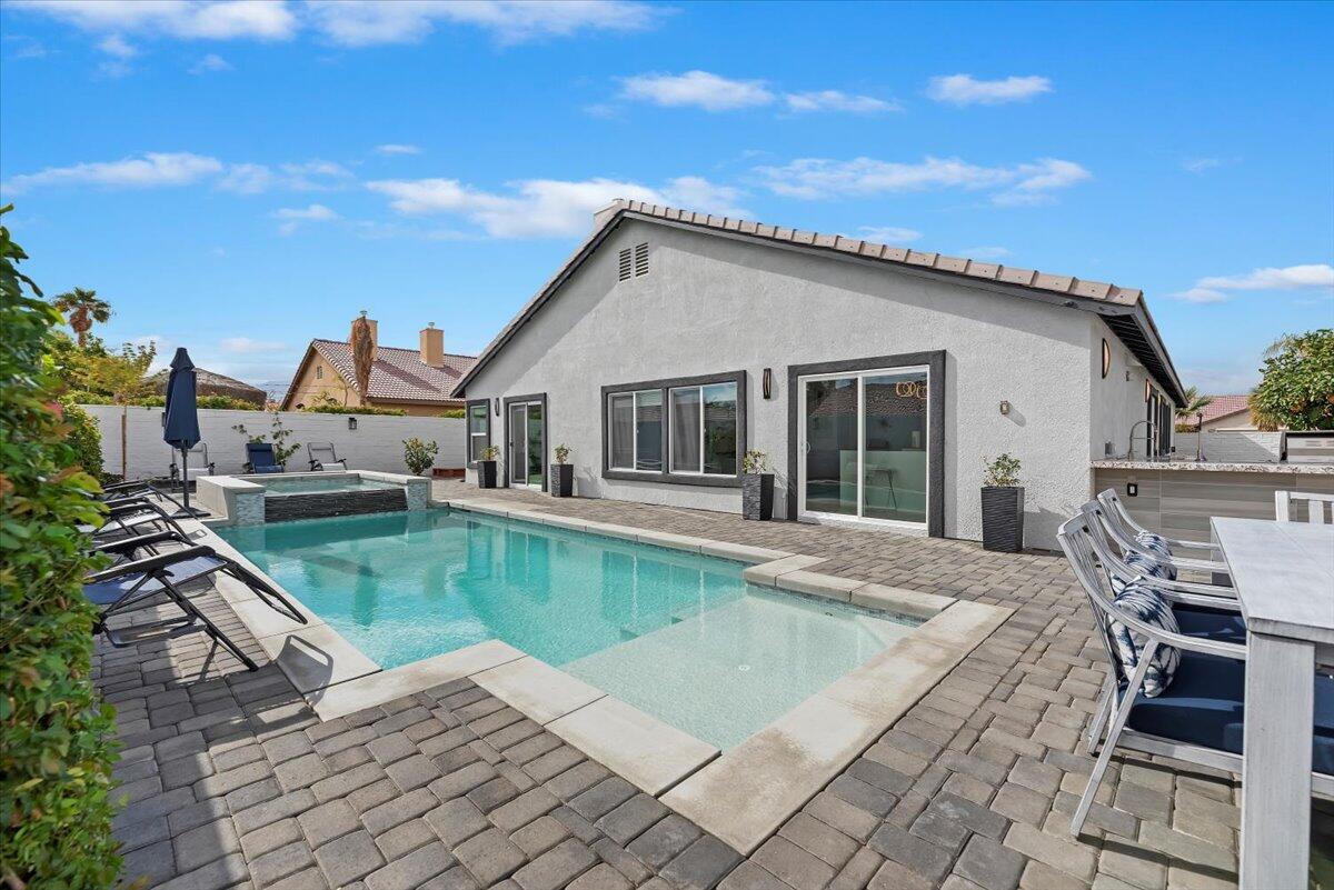 41680 Front Hall Rd