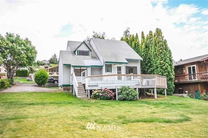265 Lakefront Dr