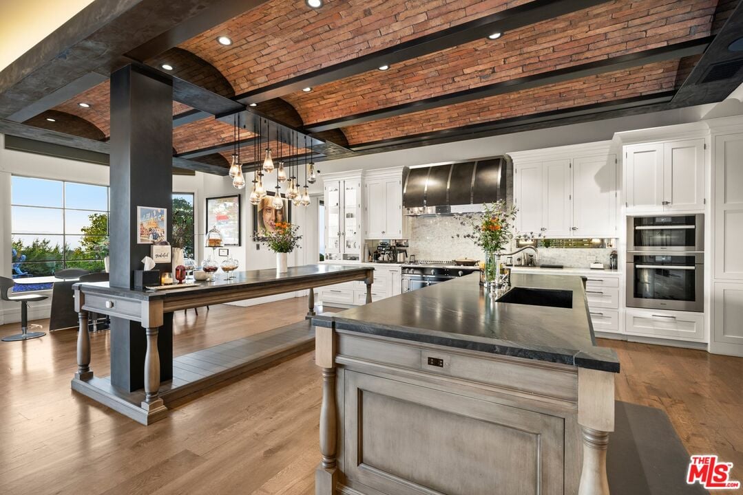 Stone Ridge Ln, 90077