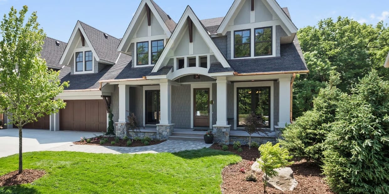 Landscaping Tips to Sell Your Home