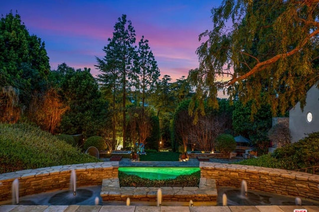 Heights Cascade