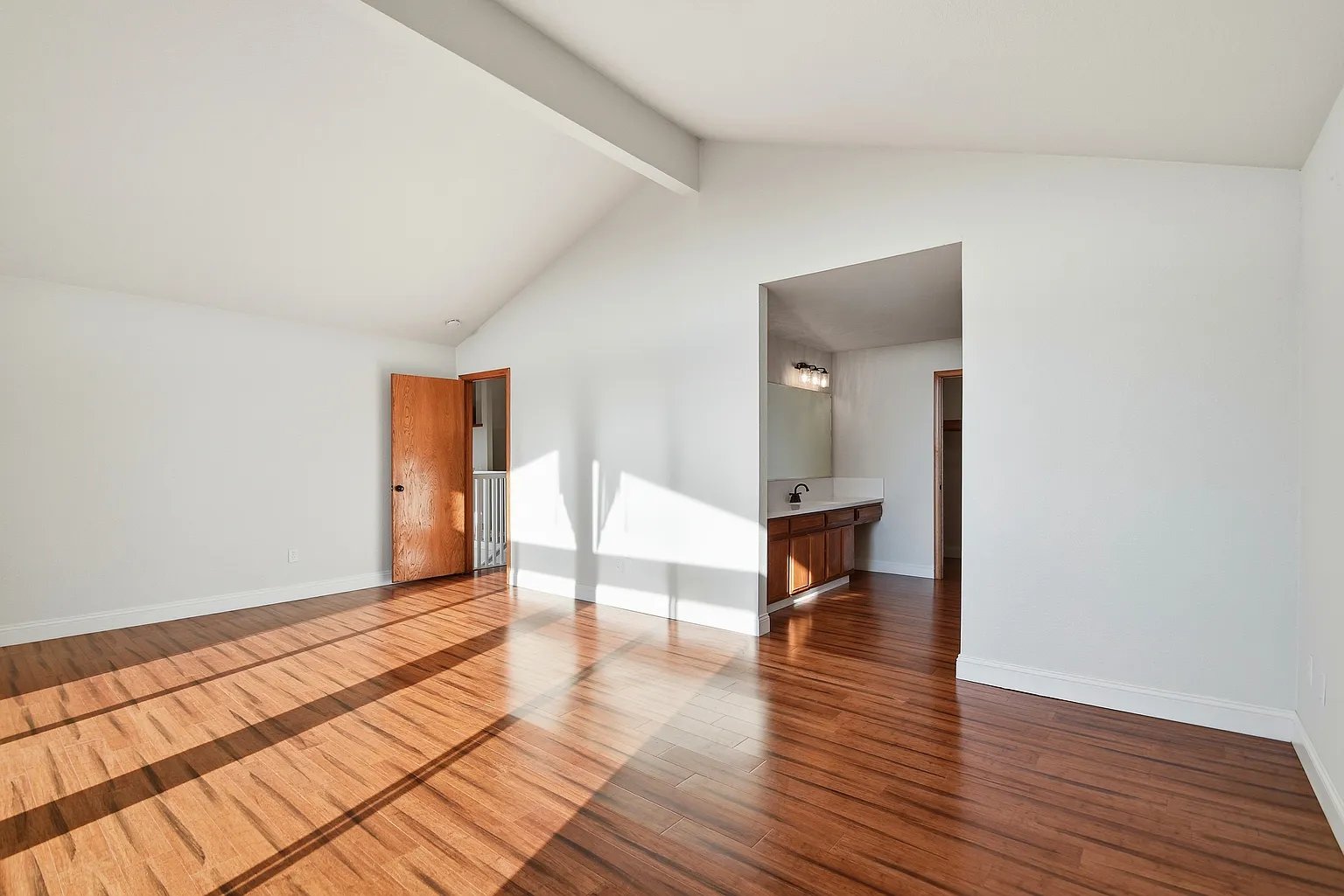 5827 La Cuesta Dr
