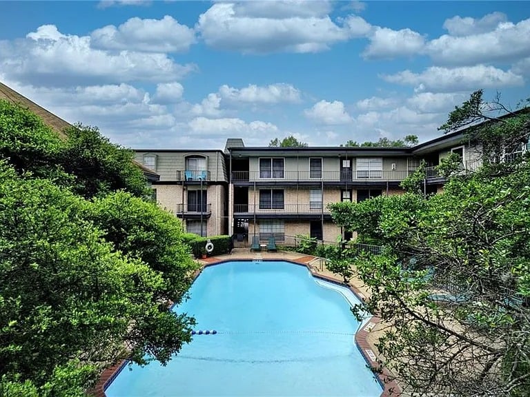 2425 Ashdale Dr Unit #40