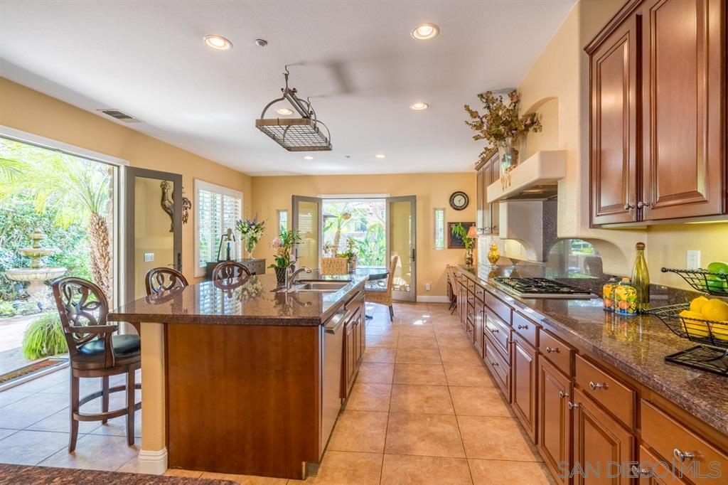 7571 Crescendo Ln