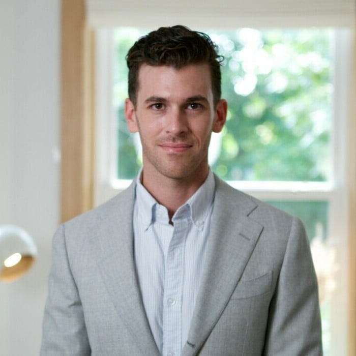 Danny DeOliveira Chicago, IL Real Estate Agent Headshot 