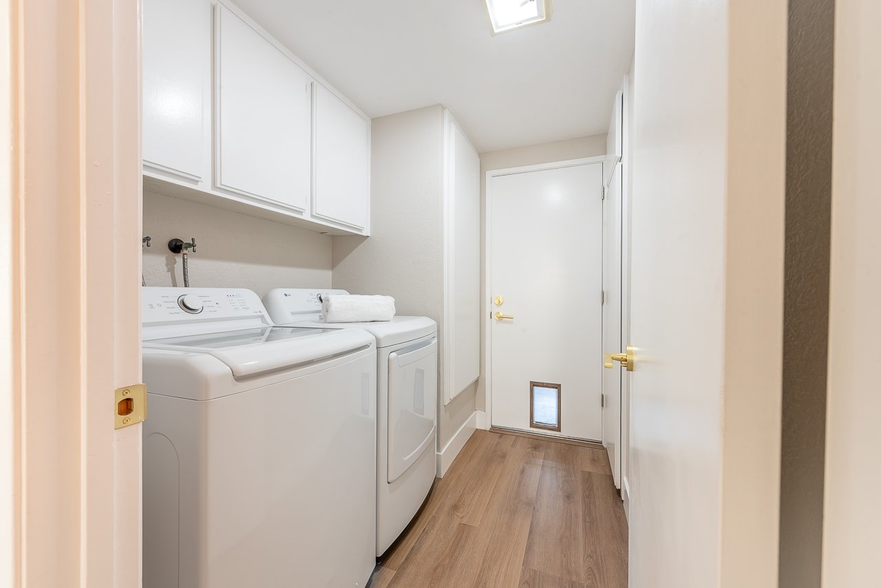 Newly Remodeled. 1 Bed/Bth down, Pioneer Elem!