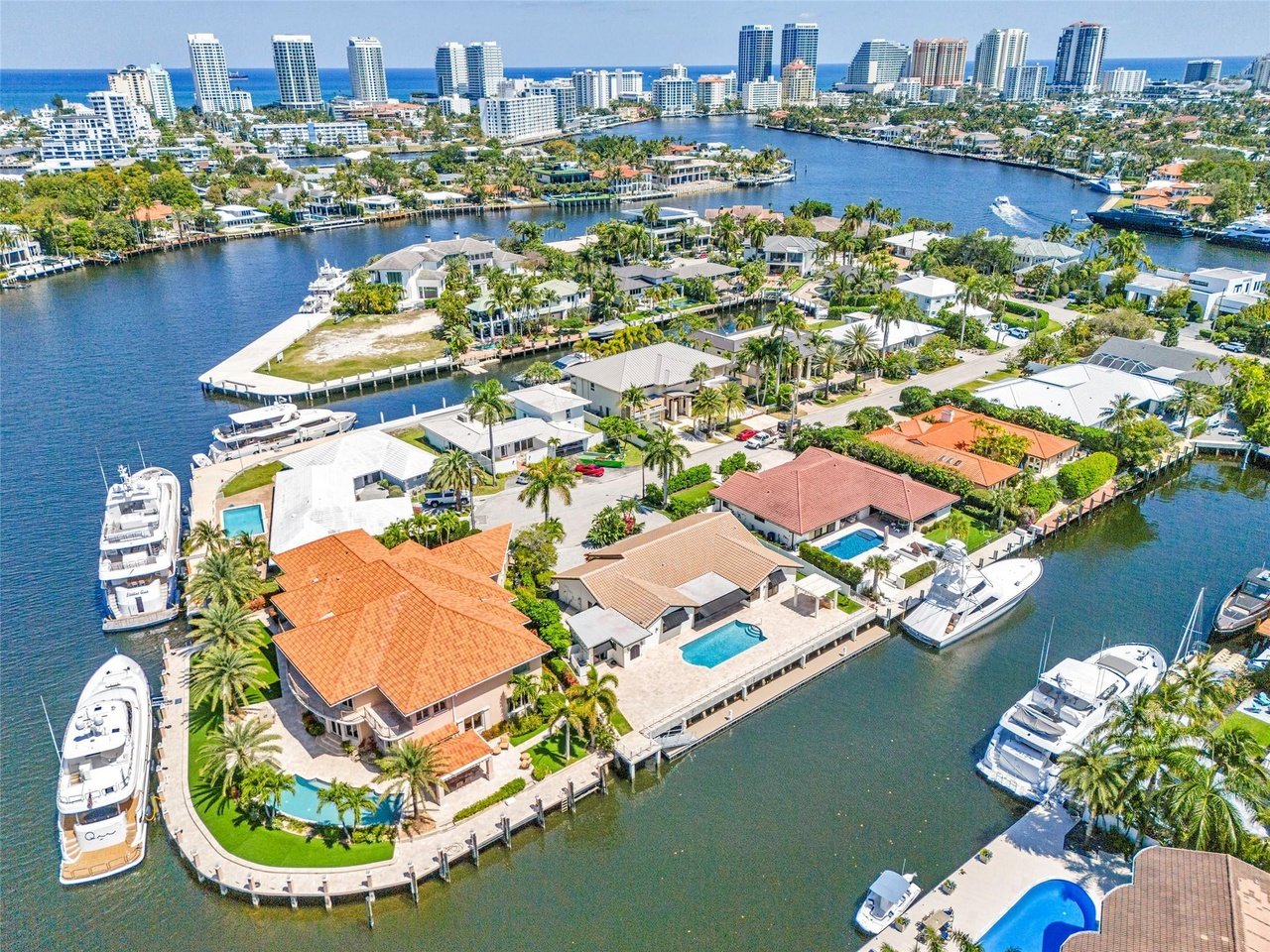 633 4th Key Dr