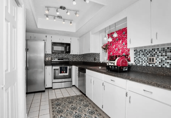 2233 North Normandy Blvd