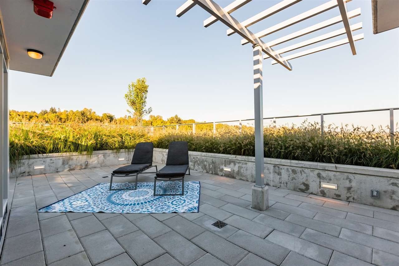 3557 Sawmill Cres, PH1106