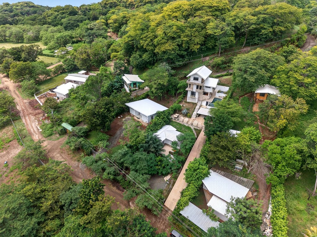 Casa Agave Azul | Contemporary 4-Bedroom Home with Detached Guest Casita in Playa Potrero