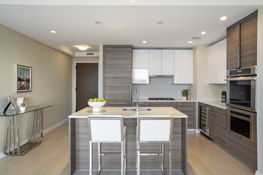 1 Franklin St #2612