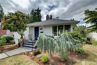 8027 40th Avenue NE