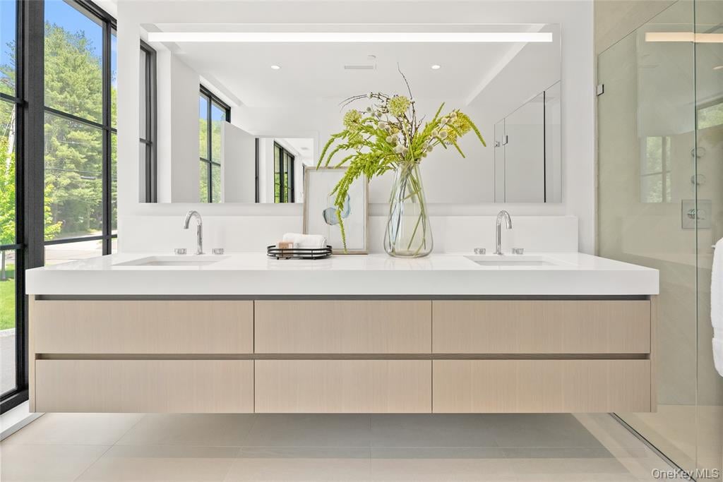 41 Richmondville Ave Unit: Duplex 2