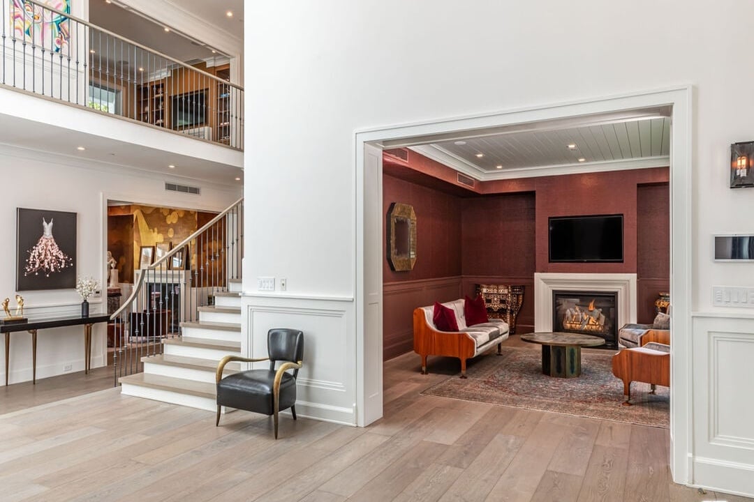 Monarch Reserve, N Norman Pl, 90049