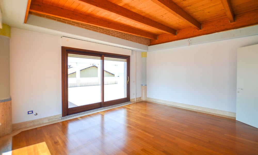 Perfect Penthouse with Panoramic Beachfront Views