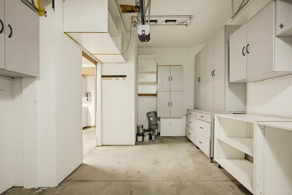 39912 Hillsboro Cir