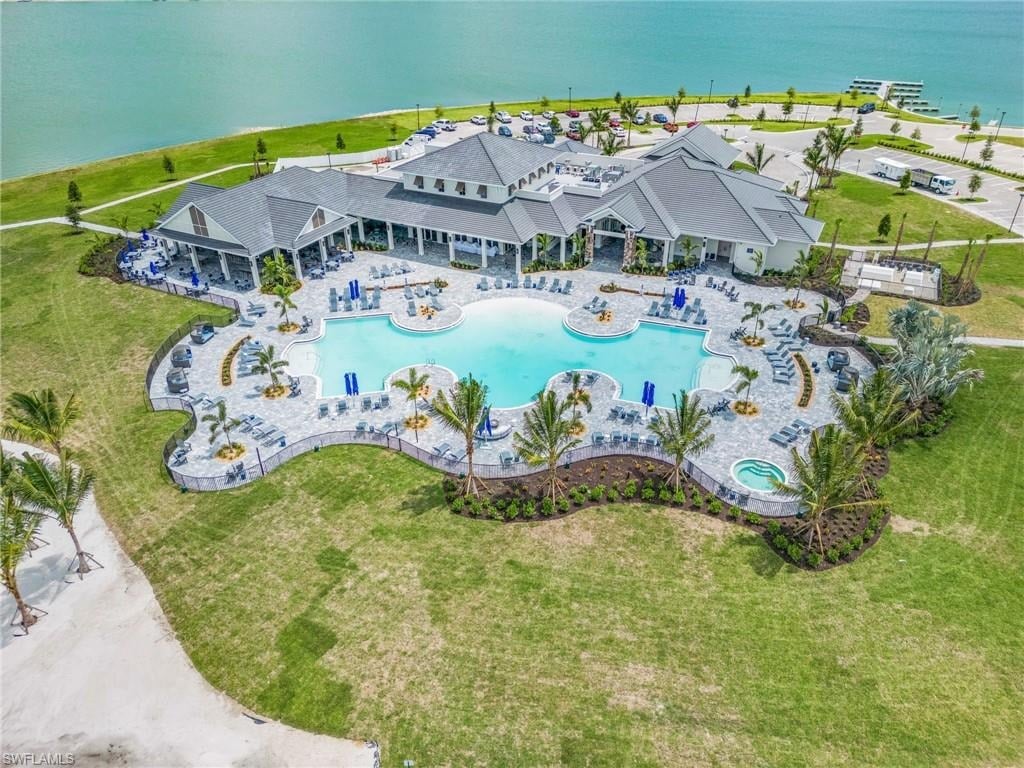 14392 Blue Bay Cir