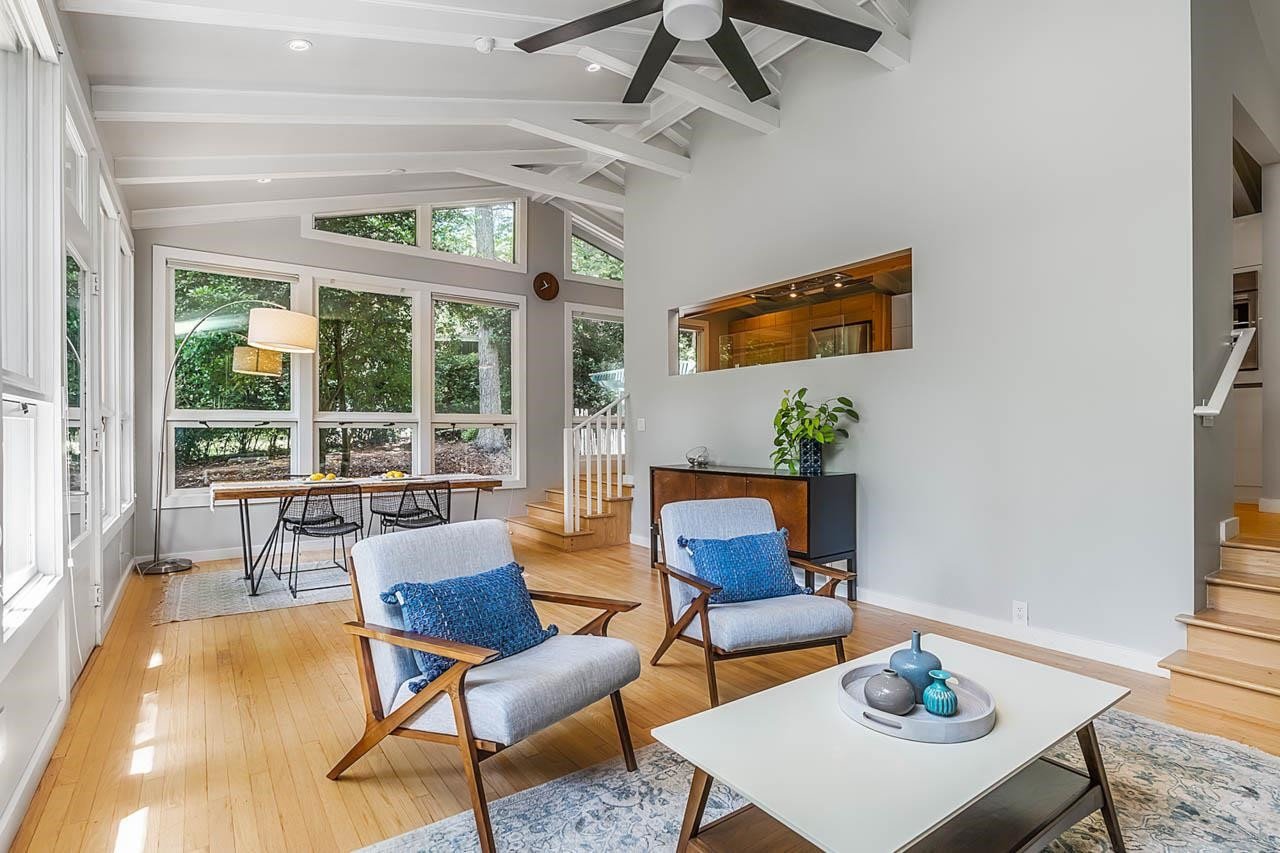 1120 Sourwood Dr
