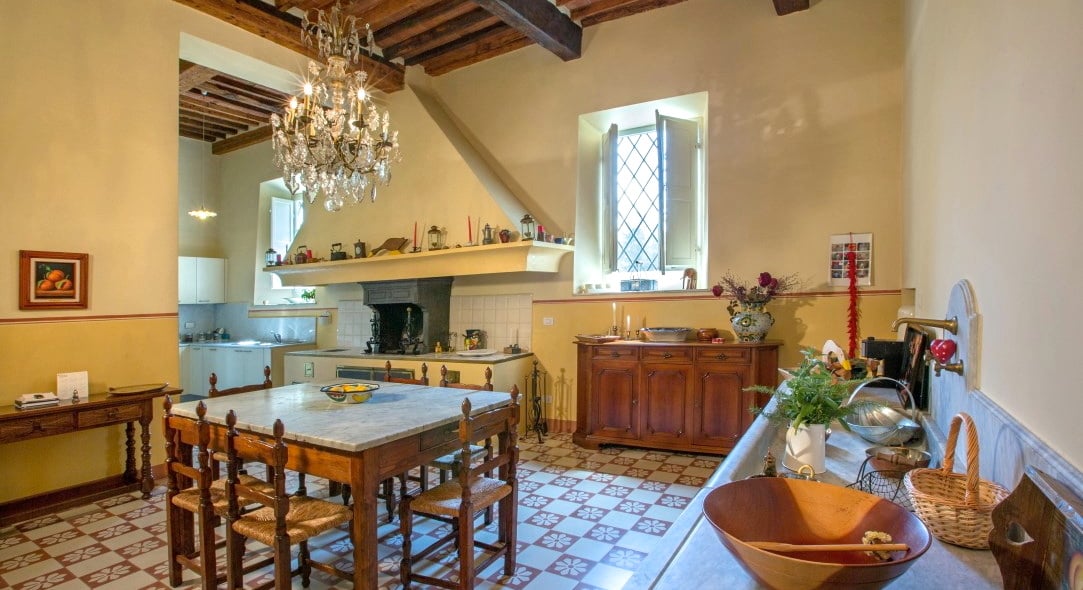 Hilltop Estate Near Lucca