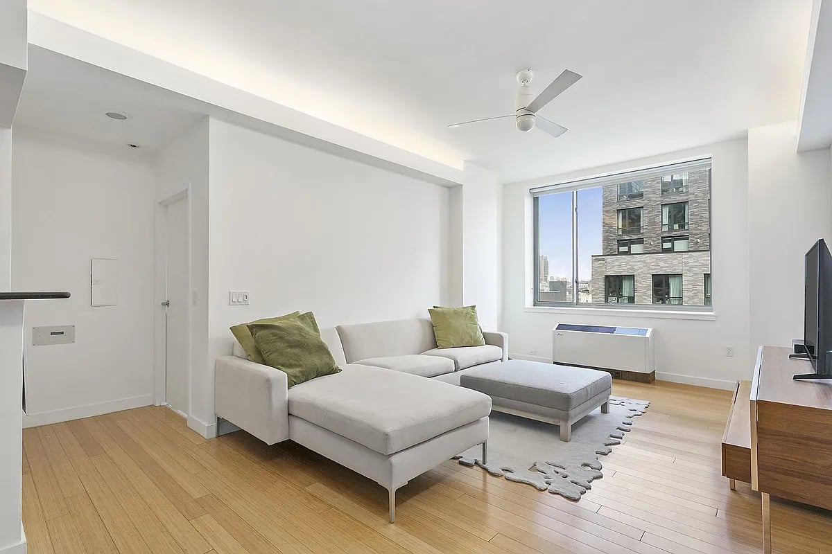 40 West 116th Street Unit: A809