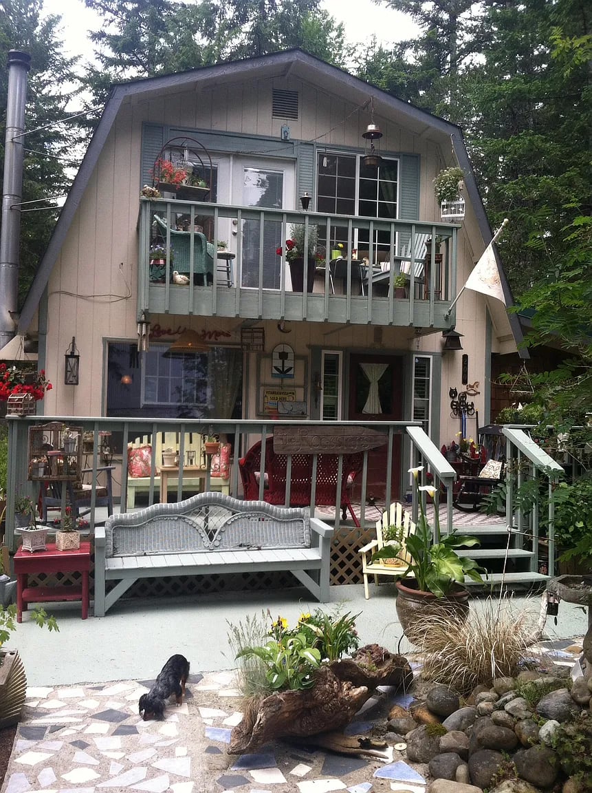 200 N Duckabush Dr E