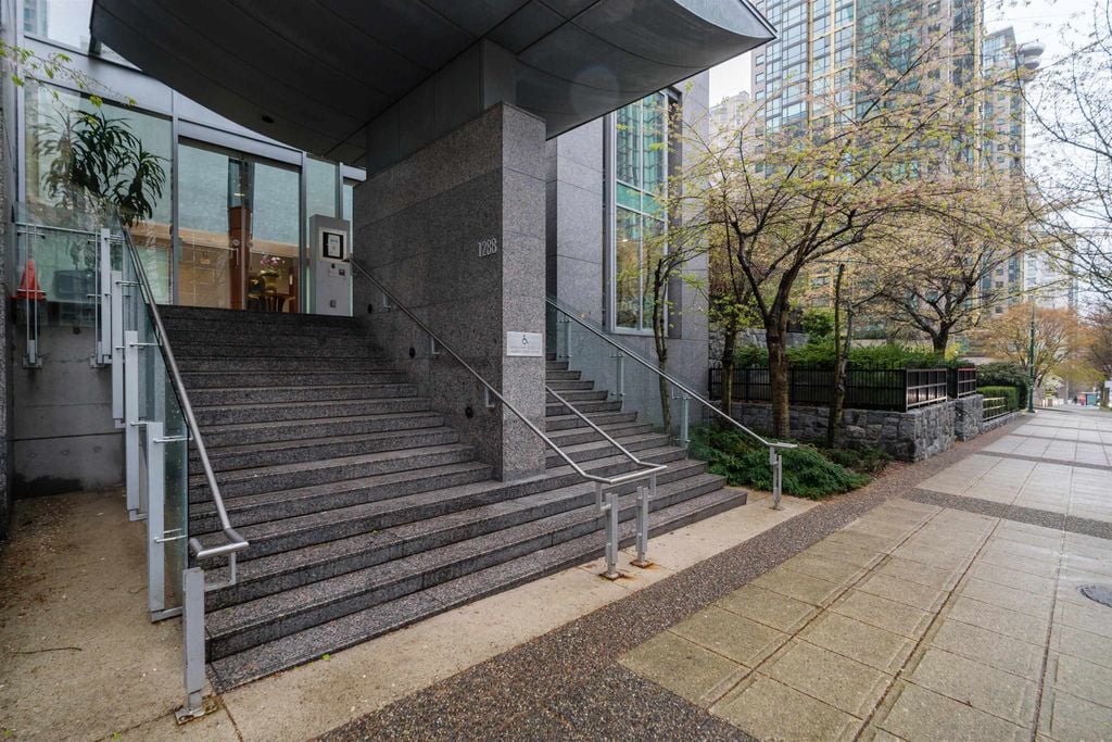 1288 W Georgia St, #3405