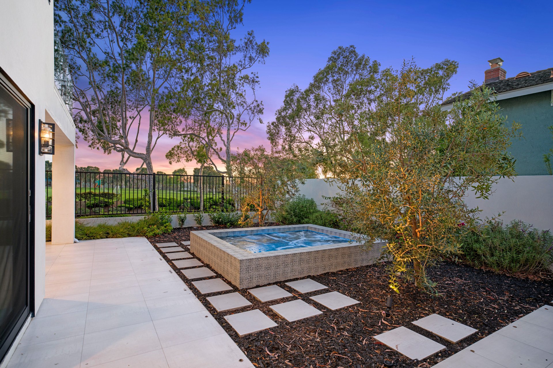 2207 Port Harwick Place