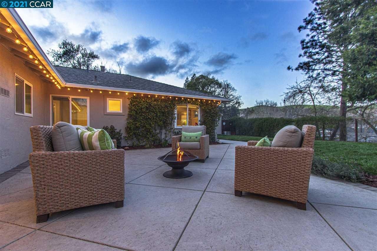 3320 S Lucille Ln