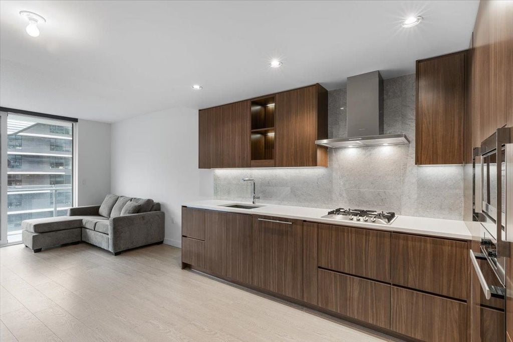 89 Nelson St, #1410