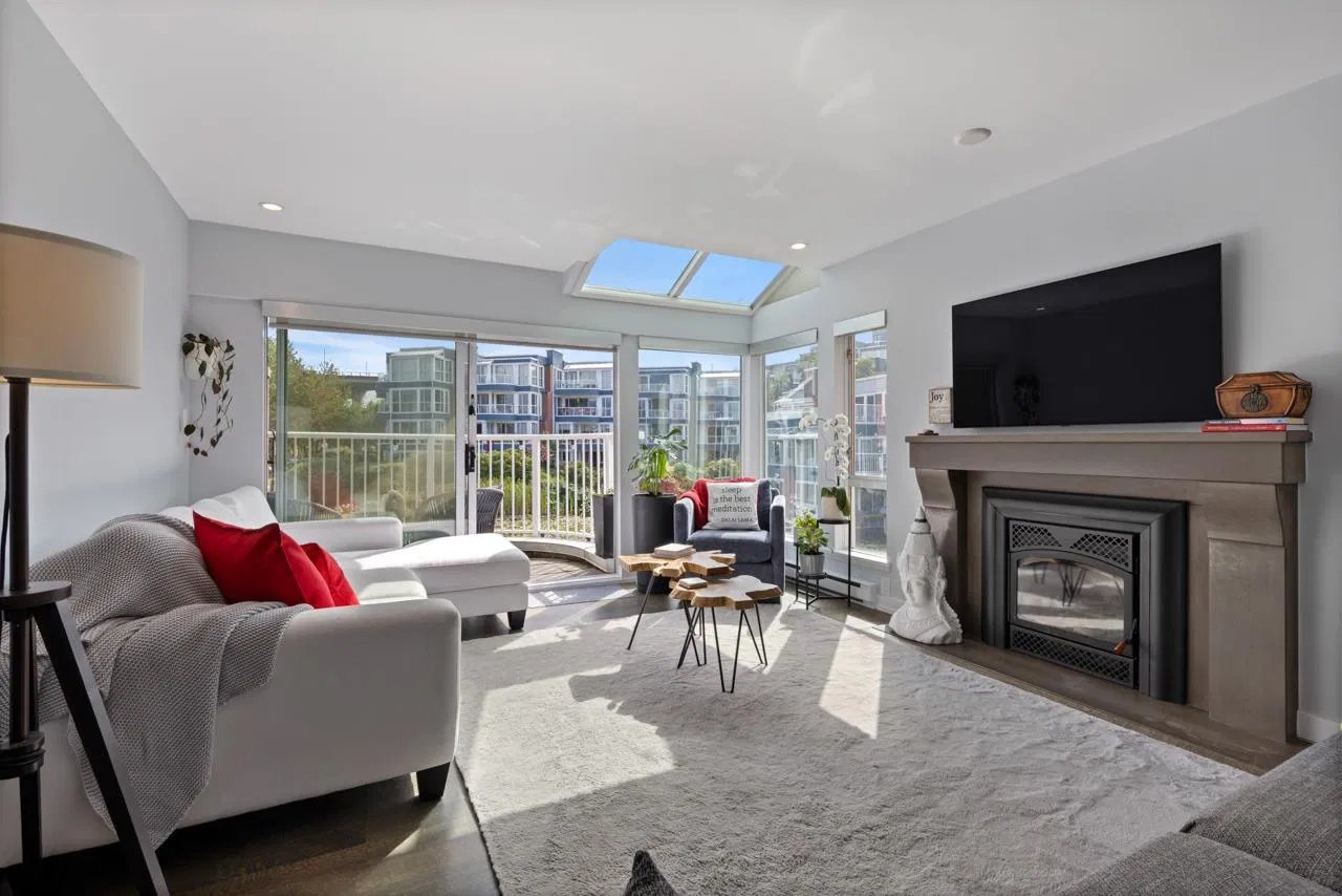 1594 Island Park Walk