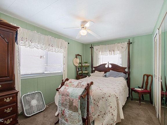 12507 Terry Ave, Wayland, MI 49348