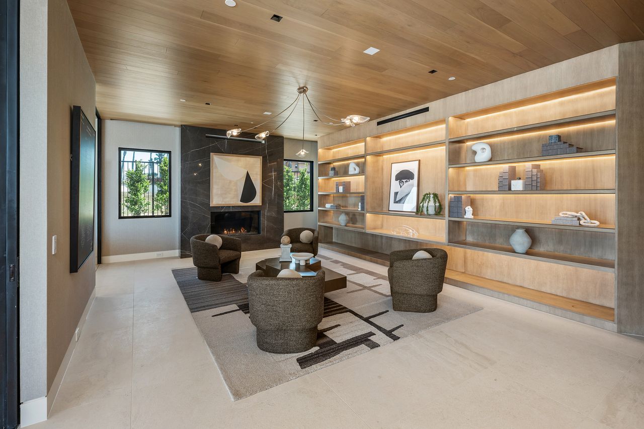 13 Ritz Cove