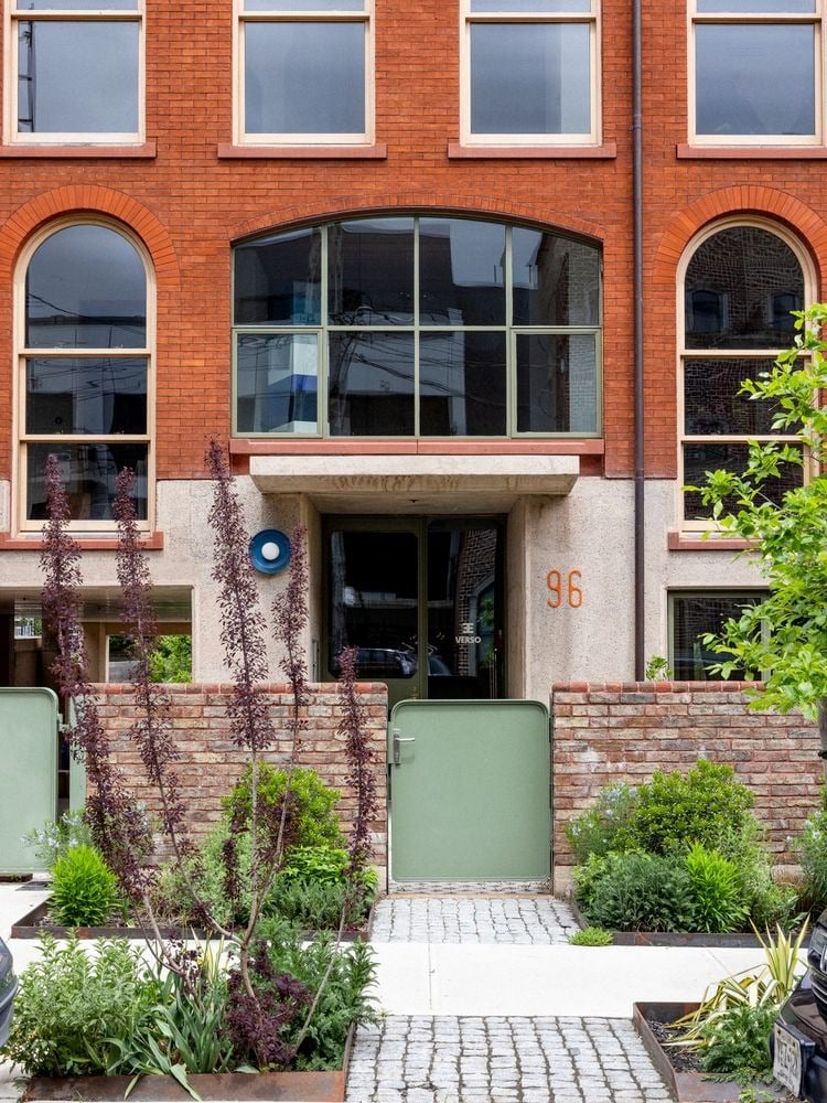 96 King St #3