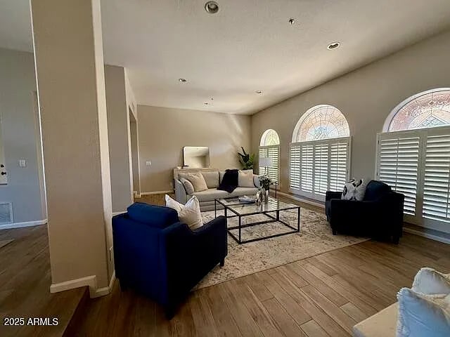10905 E Tierra Drive