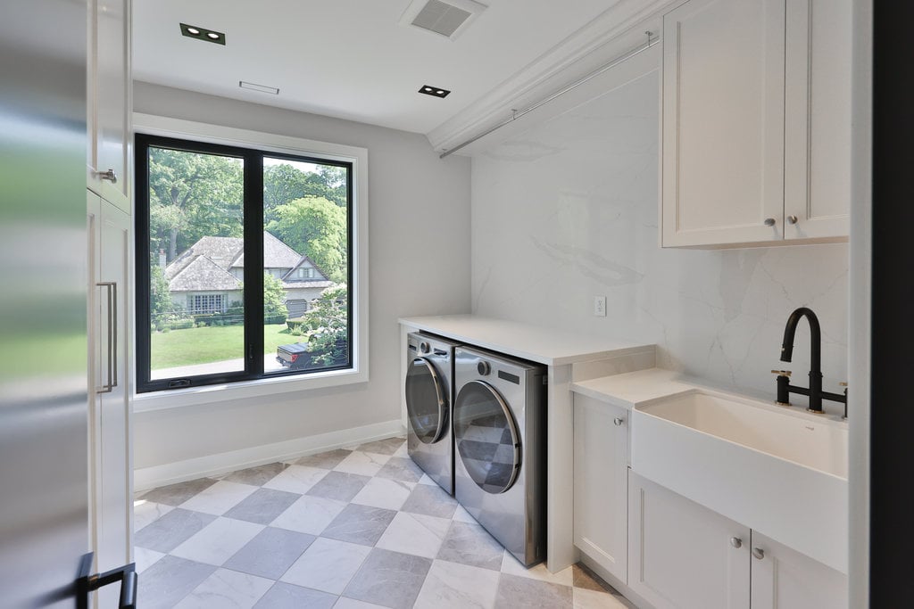 1380 Birchwood Heights Dr