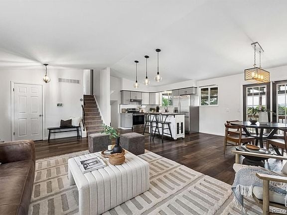 4301 S Evanston Court