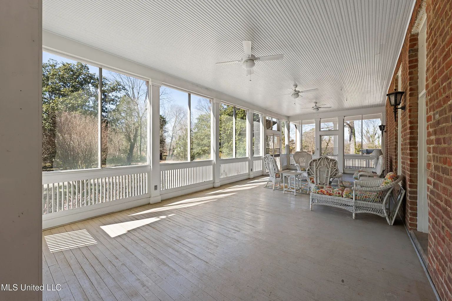 300 W Chulahoma Ave