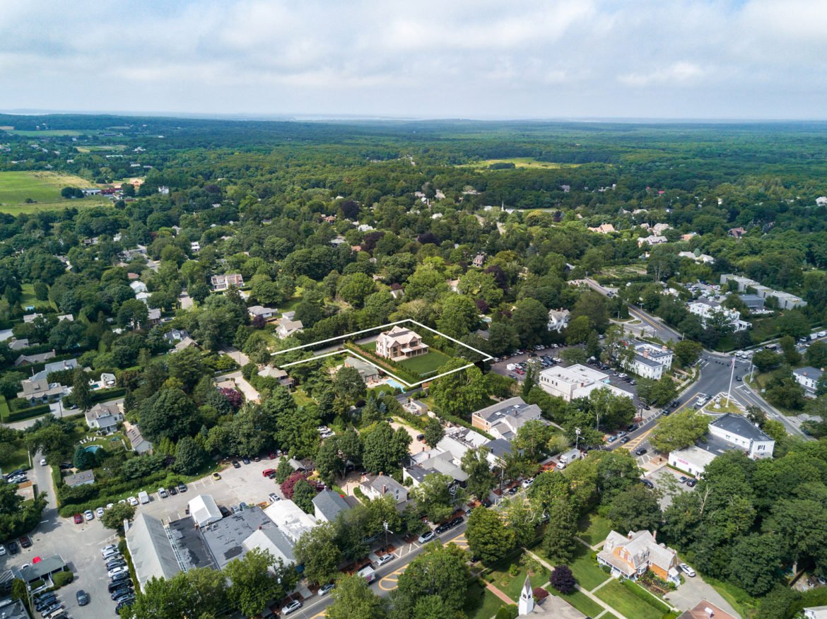 Newman Avenue, Bridgehampton