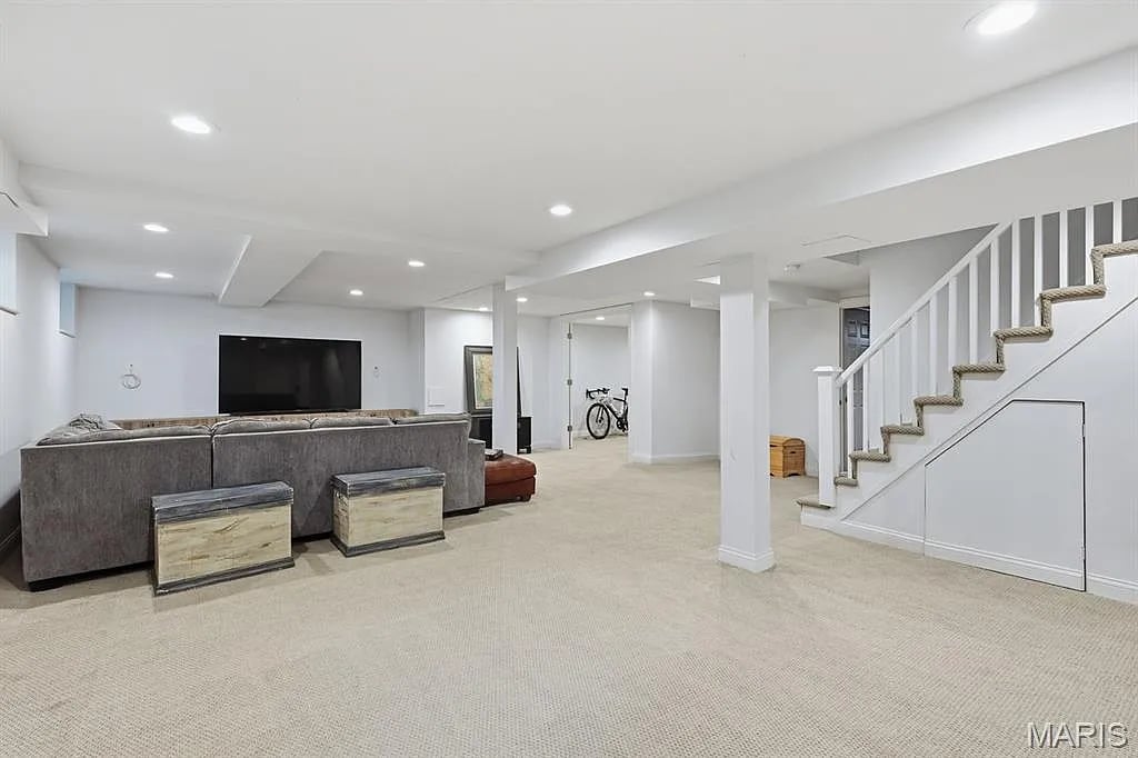 28 Arundel Place
