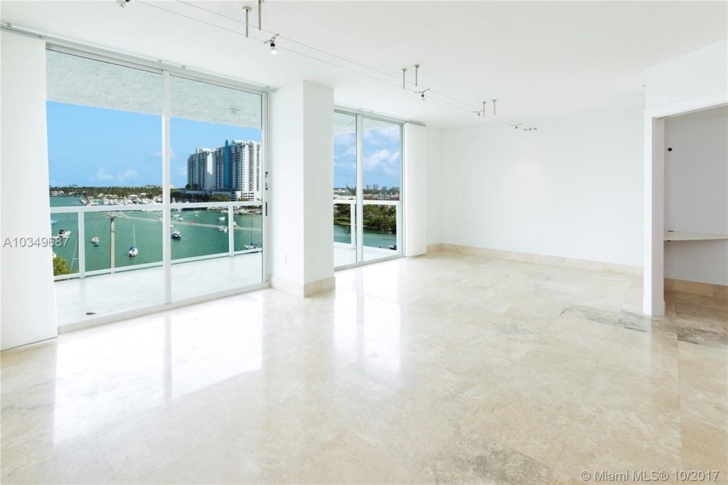 Grand Chrysta Dwyer-Hammon Sells Grand Venetian Stunner!