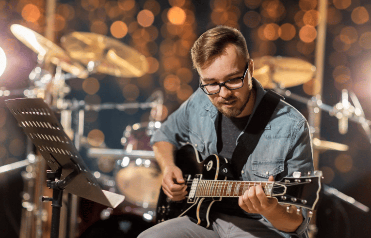 Live Music @ Hotel Effie Lobby Bar