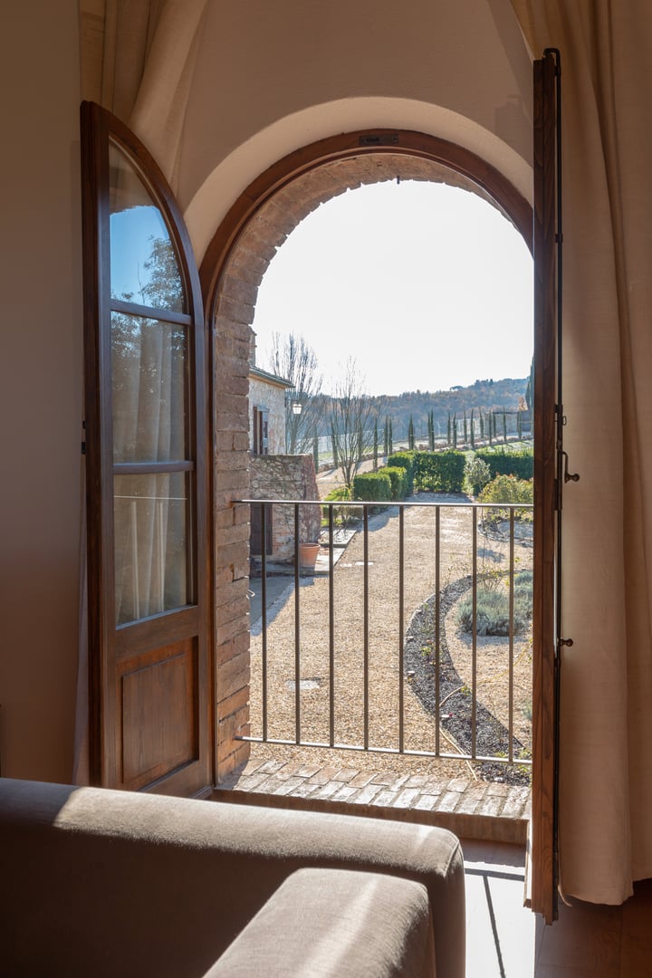 Country Luxury Home For Rent in Valdorcia