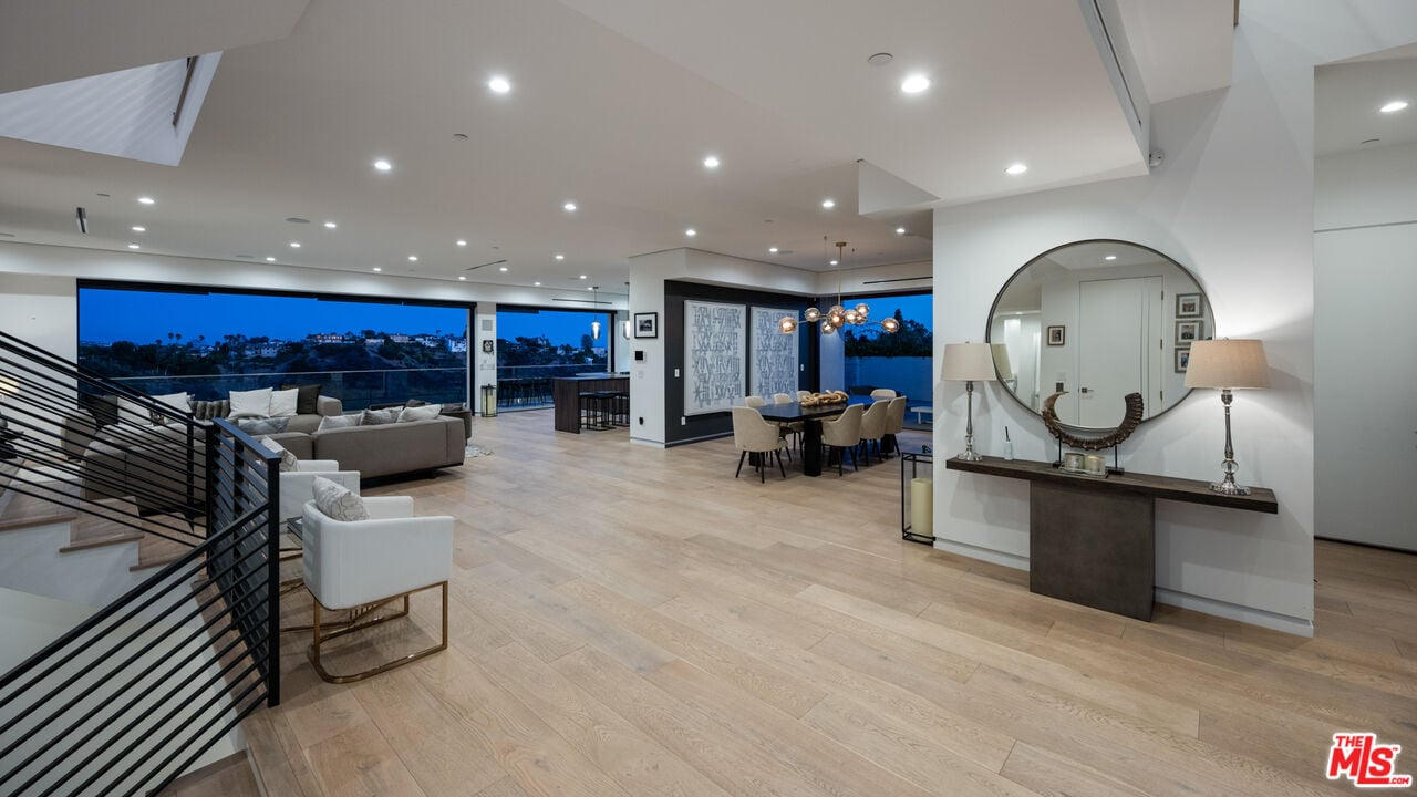 Aurelian Crest, Linda Flora Dr, 90049