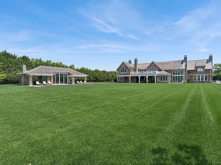 120 Halsey Ln