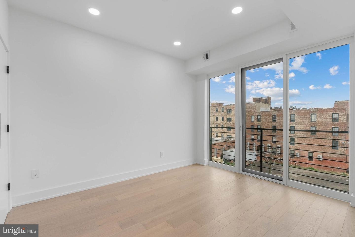 950 N 2nd St #UNIT 5C, Philadelphia, PA 19123