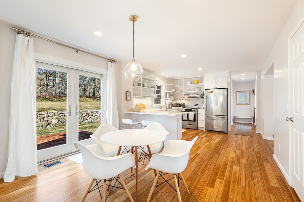 Vineyard Haven Escape